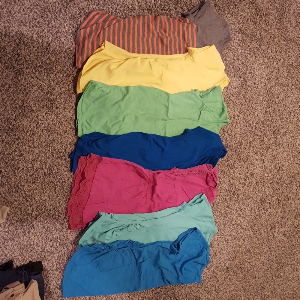 16 mostly name brand maternity shirt bundle